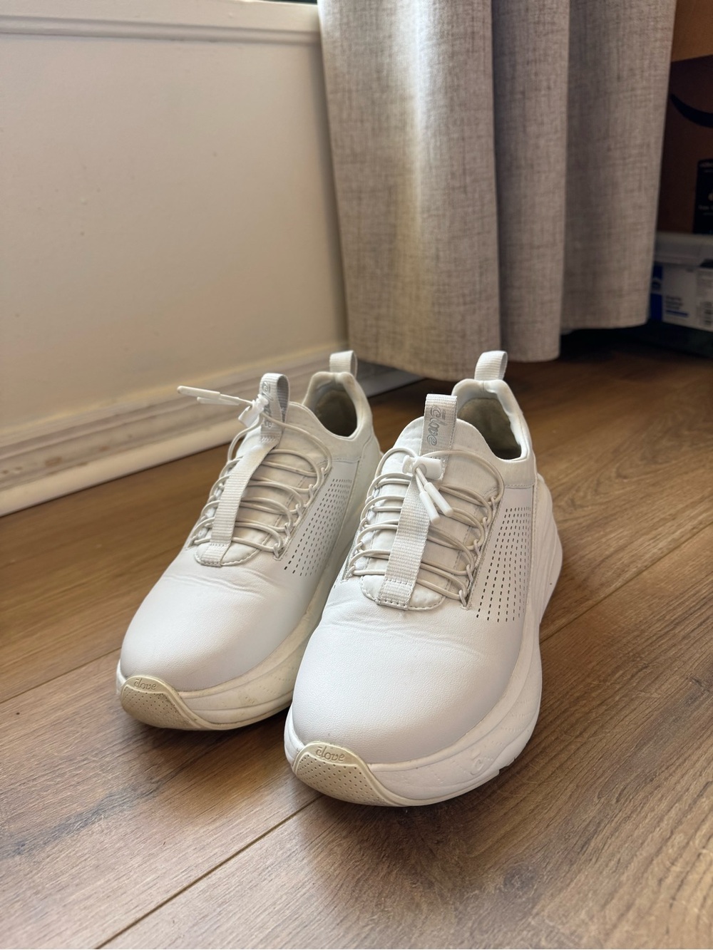 Cloves Forte Women’s Shoes White Size 8.5